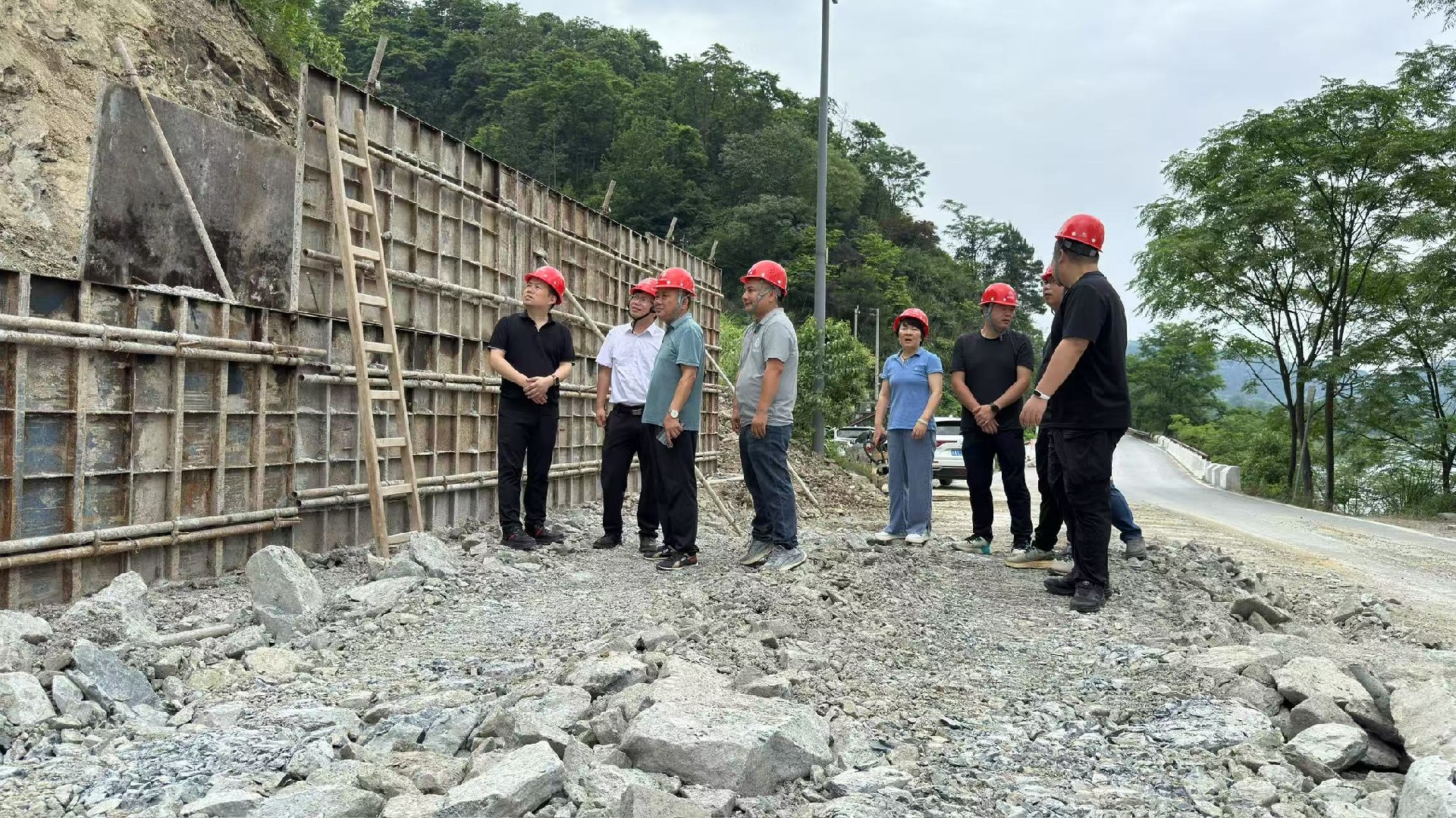 深耕地質(zhì)主業(yè)  中南建設(shè)連中洪江兩項(xiàng)交通地災(zāi)應(yīng)急工程